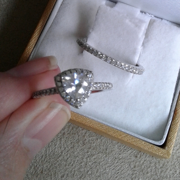 Sterling silver bridal ring set - Picture 2 of 3